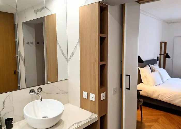 Residences Harcourt - Ile Saint Louis - Apartment *