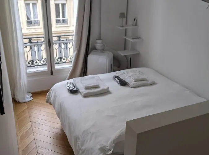Apartment Residences Harcourt - Ile Saint Louis - *