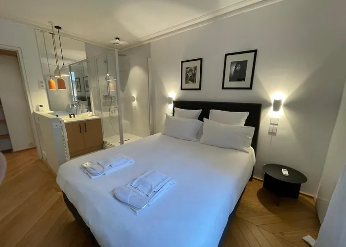 Residences Harcourt - Ile Saint Louis - Apartment *