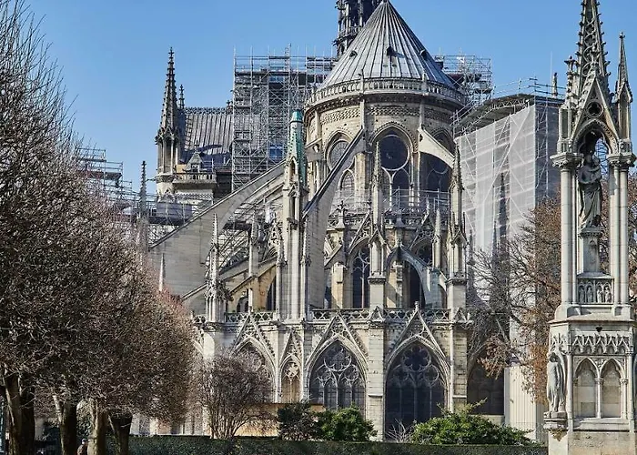 Residences Harcourt - Ile Saint Louis - Apartment *